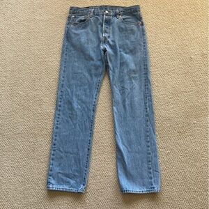 Levi’s 501 Jeans Men’s Size 33 x 32 Medium Wash Pants 100% Cotton Straight Leg